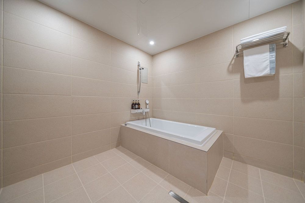 Cheonan H-Avenue Cheonan Buldang Suite Couple PC 11