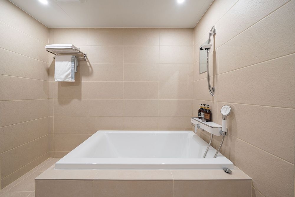 Cheonan H-Avenue Cheonan Buldang Suite 1PC 15