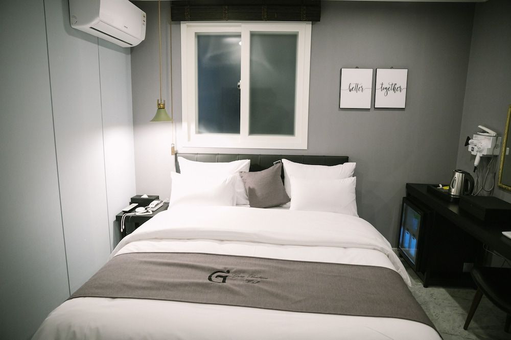 Gray Boutique hotel Standard Double Room 4