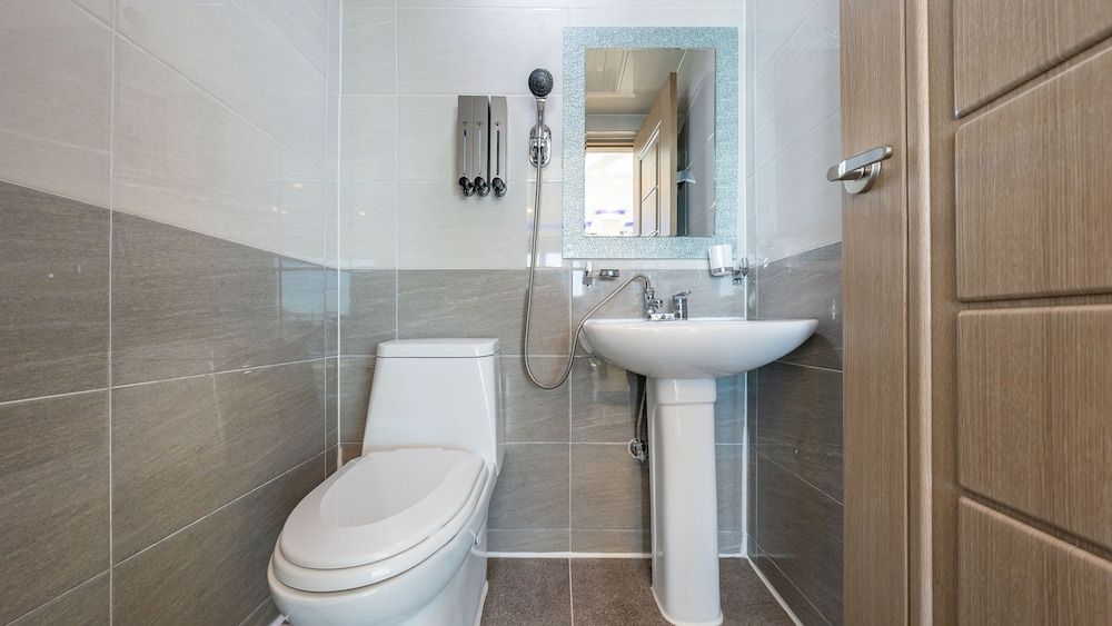 Pohang Blue Hill Pension Basic Room, 2 Bedrooms (Room 103(Ocean View/Pool Villa)) 7