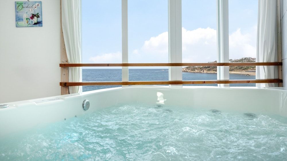 Pohang In The Blue Spa Pension Basic Room, 1 Bedroom (Room 201 (Spa)) 6