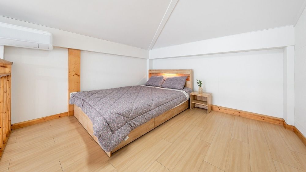 Pohang In The Blue Spa Pension Basic Room, 1 Bedroom (Room 302 (Spa)) 4