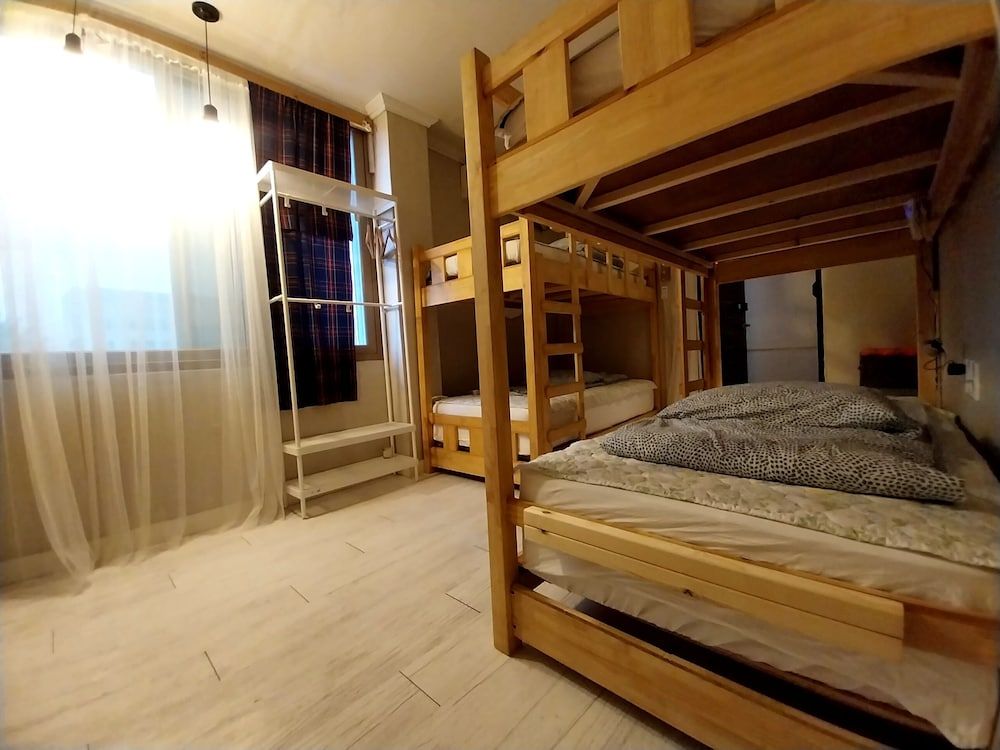 Youngil Dae Guest house Standard Dormitory, Male Only, Non-Smoking, City View 3