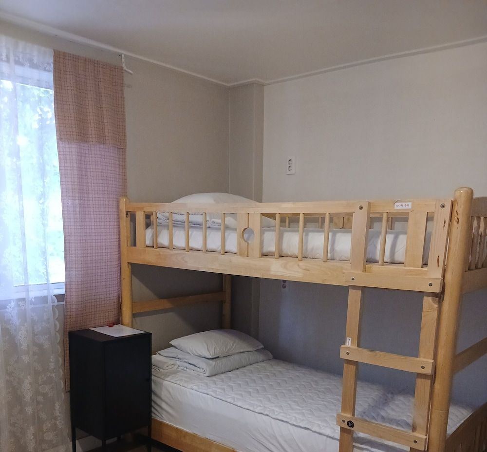 Youngil Dae Guest house Standard Dormitory, Male Only, Non-Smoking, City View 4