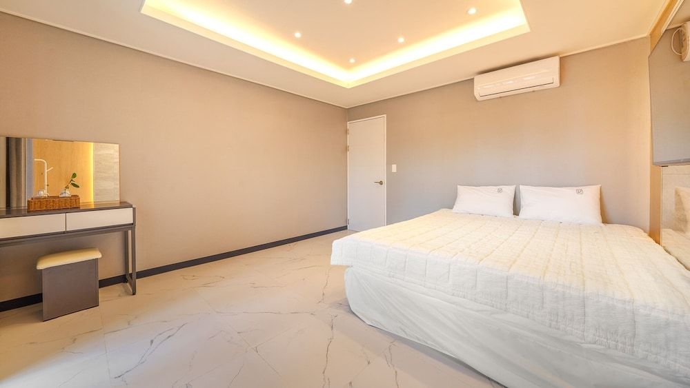 Namhae Onview Pension Basic Room, 1 Bedroom (202)