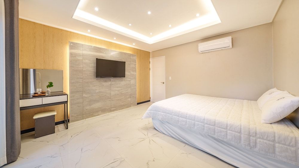 Namhae Onview Pension Basic Room, 1 Bedroom (103)