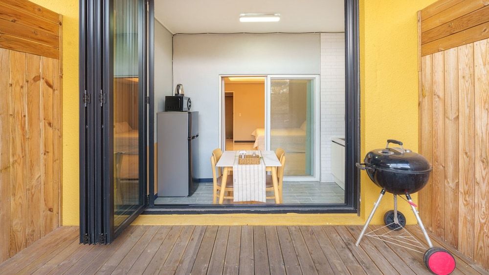 Namhae Onview Pension Basic Room, 1 Bedroom (103) 3