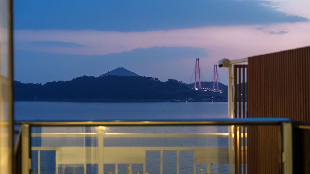 Jangsuri Pension in Yeosu Basic Room, 2 Bedrooms (Ocean View A101 (Pool Villa)) 8