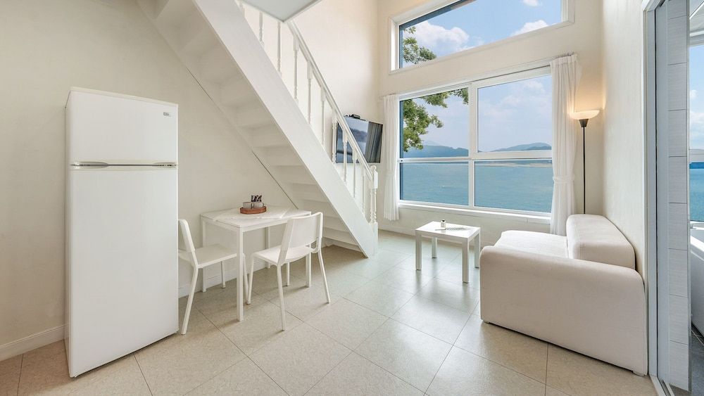 Jangsuri Pension in Yeosu Basic Room, 1 Bedroom (Ocean View A202(SPA)) 4