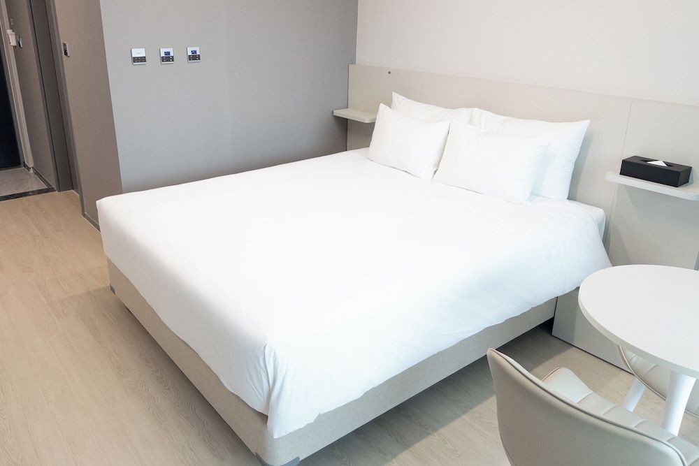 Hotel Wavellent Yangyang Deluxe Double Room, Balcony, Partial Ocean View