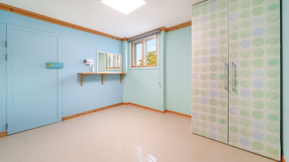 Yangyang Bono Pet-friendly Pension Basic Room, 1 Bedroom (Half Moon) 3