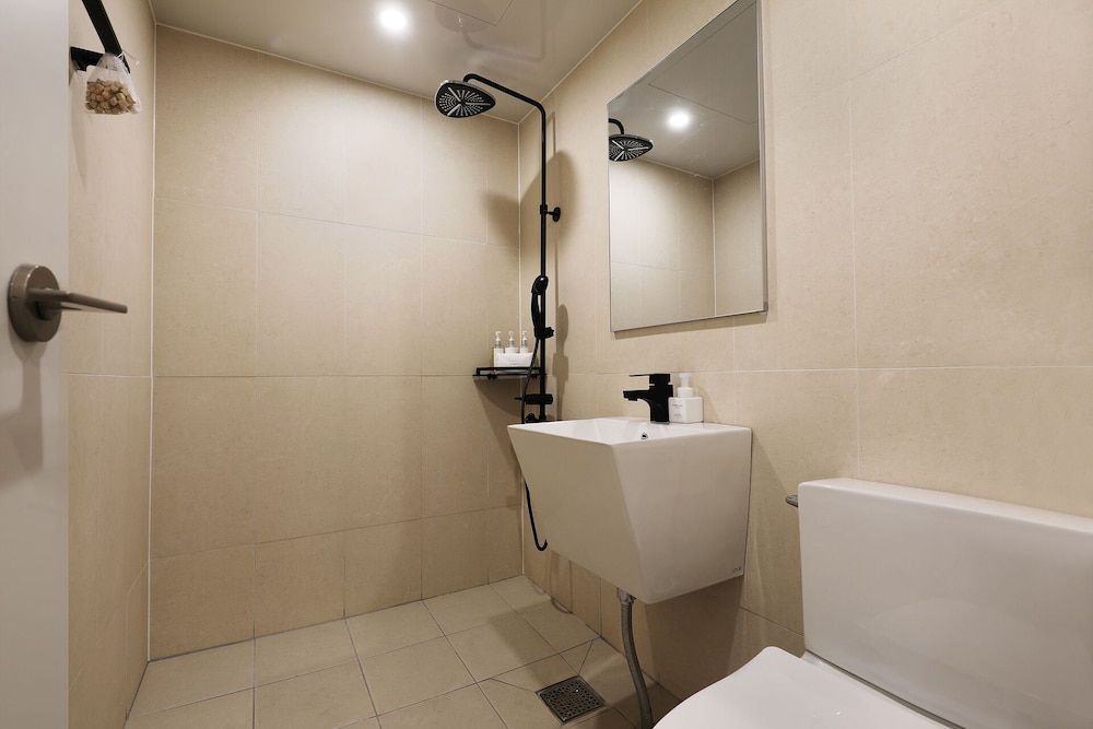 Hotel Number25 Gimhae Cityhall Comfort Double Room, 1 Queen Bed 13