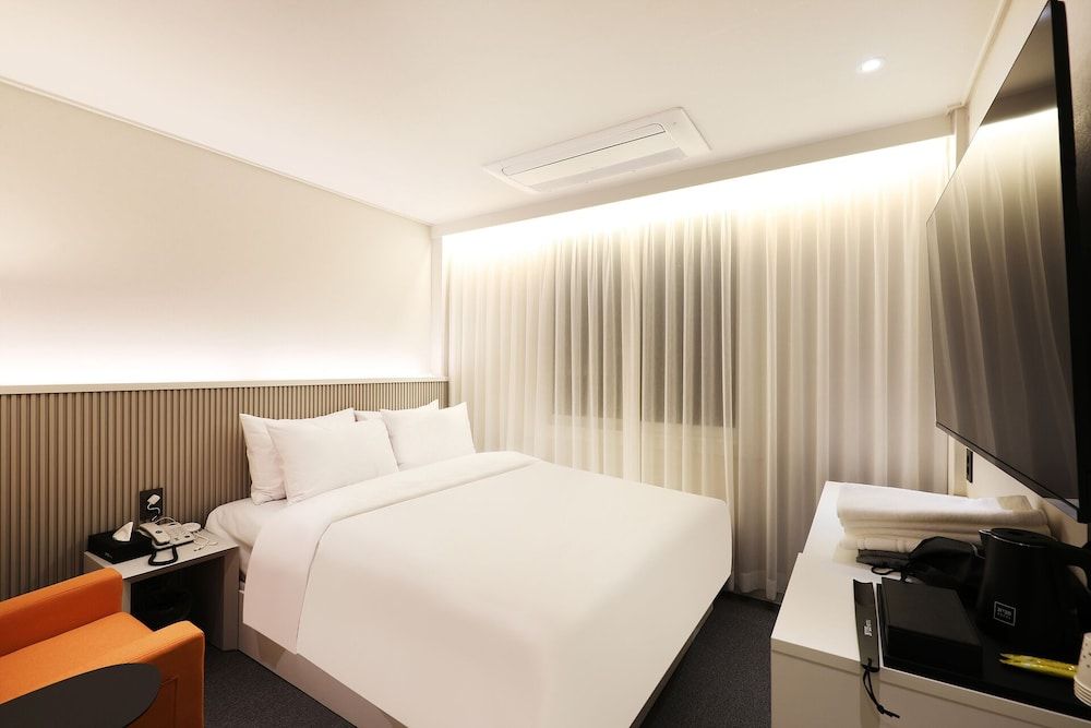 Hotel Number25 Gimhae Cityhall Basic Double Room, 1 Queen Bed, Non Smoking 4