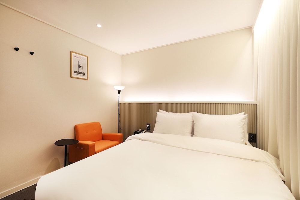 Hotel Number25 Gimhae Cityhall Basic Double Room, 1 Queen Bed, Non Smoking 3