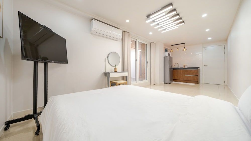Donghae Il Mare Pension Basic Room, 1 Bedroom (Room 101 (Private BBQ))