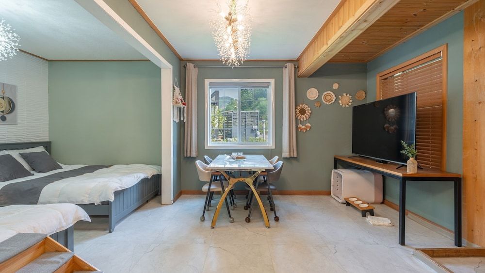 Hongcheon Lucky Dog Pension Basic Room, 1 Bedroom (Violet(Pet /BBQ)) 7