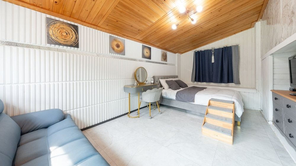 Hongcheon Lucky Dog Pension Basic Room, 1 Bedroom (Kkotmari (Pet /BBQ)) 4