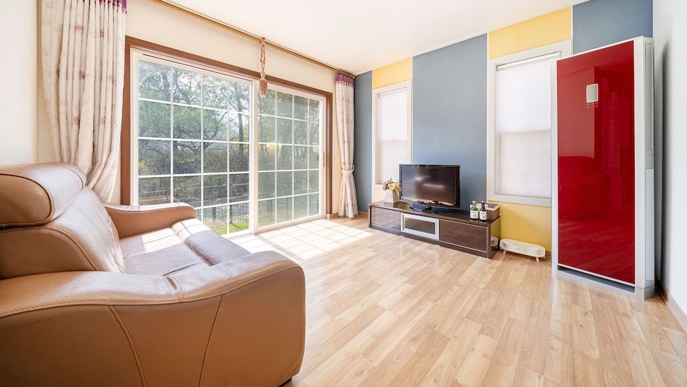 Yeongwol Nature & Pet Retreat