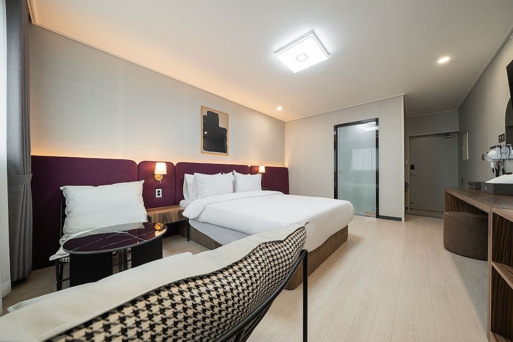 Gunsan Hound Hotel A-Building Deluxe Double 2