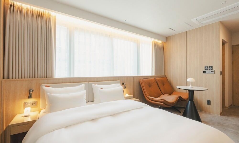 Cheonan Buldang Hound Hotel Superior Double Room 2