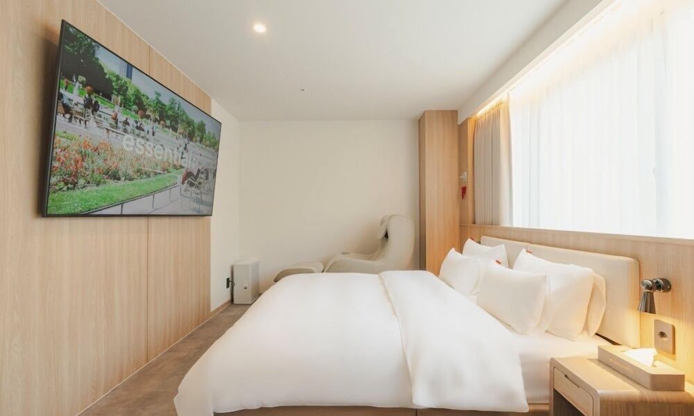 Cheonan Buldang Hound Hotel Superior Double Room