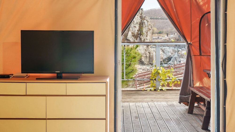 Chungju Palbong Glamping Basic Room, 1 Bedroom (10 Bong (Glamping/Private BBQ)) 7