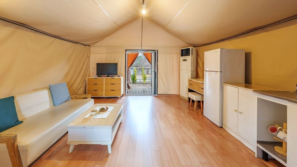 Chungju Palbong Glamping Basic Room, 1 Bedroom (6 Bong (Glamping/Private BBQ)) 6