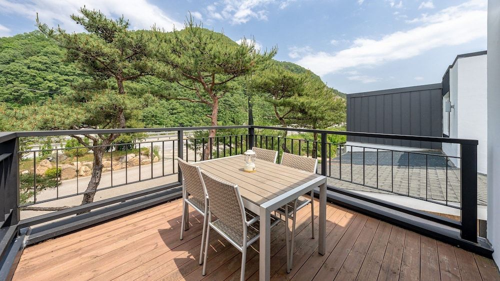 Mungyeong The Most Pool Villa Basic Room, 1 Bedroom (Pool Villa 102(Private Pool / BBQ)) 5