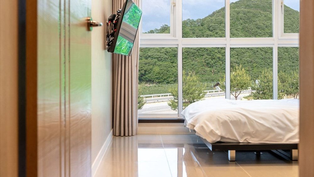 Mungyeong The Most Pool Villa Basic Room, 2 Bedrooms (Private House 303 (BBQ)) 12