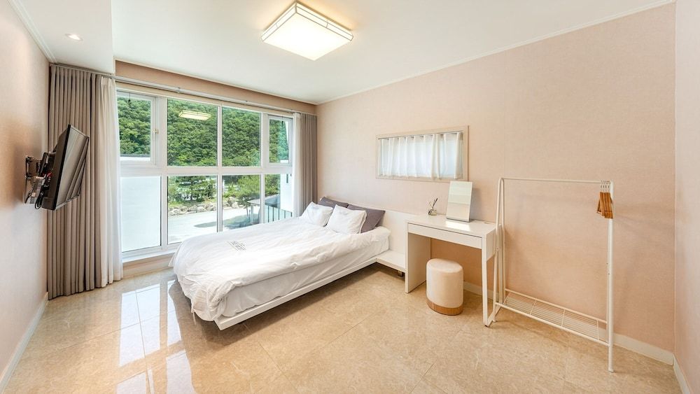 Mungyeong The Most Pool Villa Basic Room, 1 Bedroom (Pool Villa 202 (BBQ/Pool)) 2