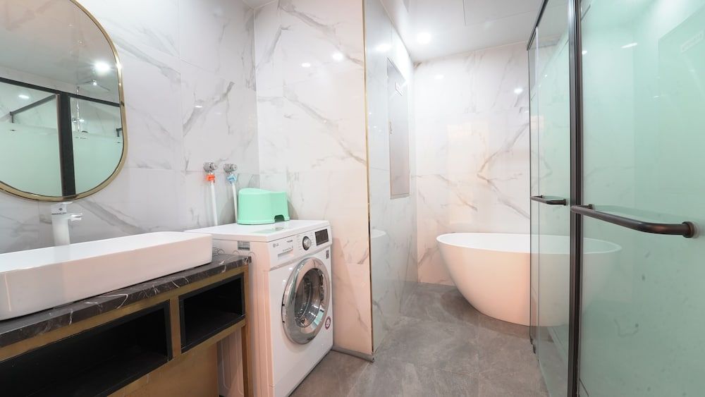 BUSAN ALMOND KIDS POOL VILLA NAMPO City White Room 2