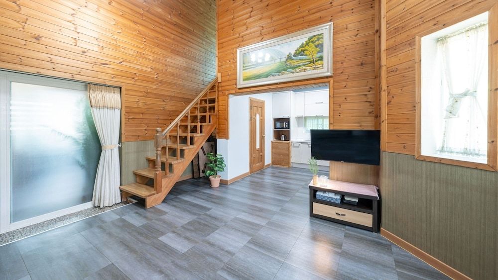 Anmyeon-do Ssong Pension