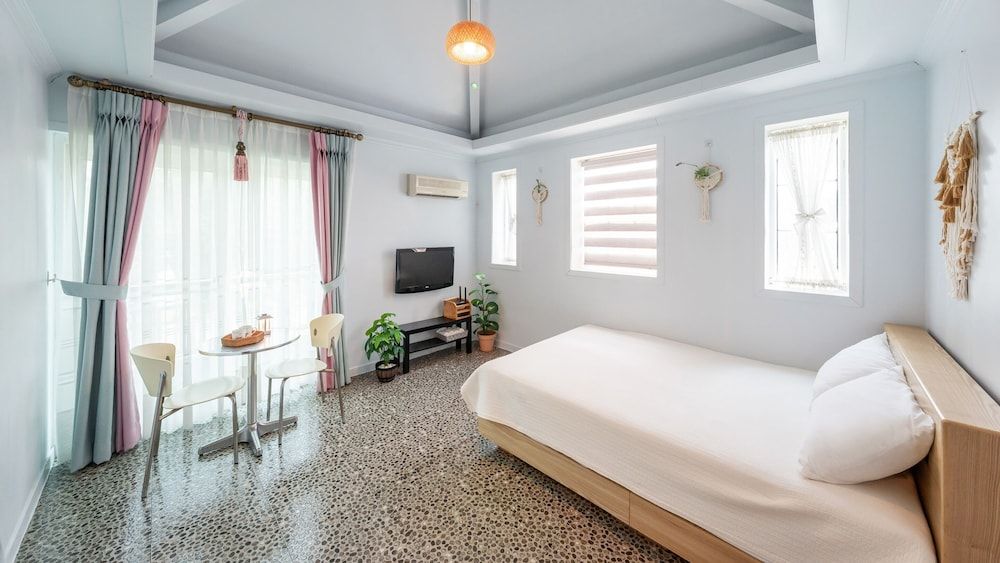 Anmyeon-do Ssong Pension Basic Room, 1 Bedroom (Ship's horn) 4