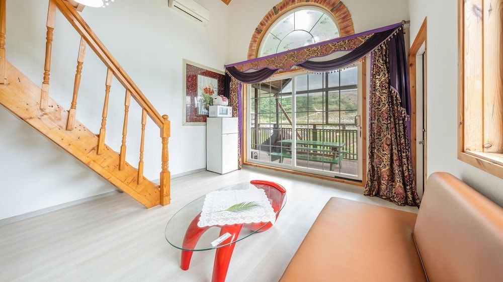 Gapyeong Windmill Pension Basic Room, 1 Bedroom (Pink (Couple Building))