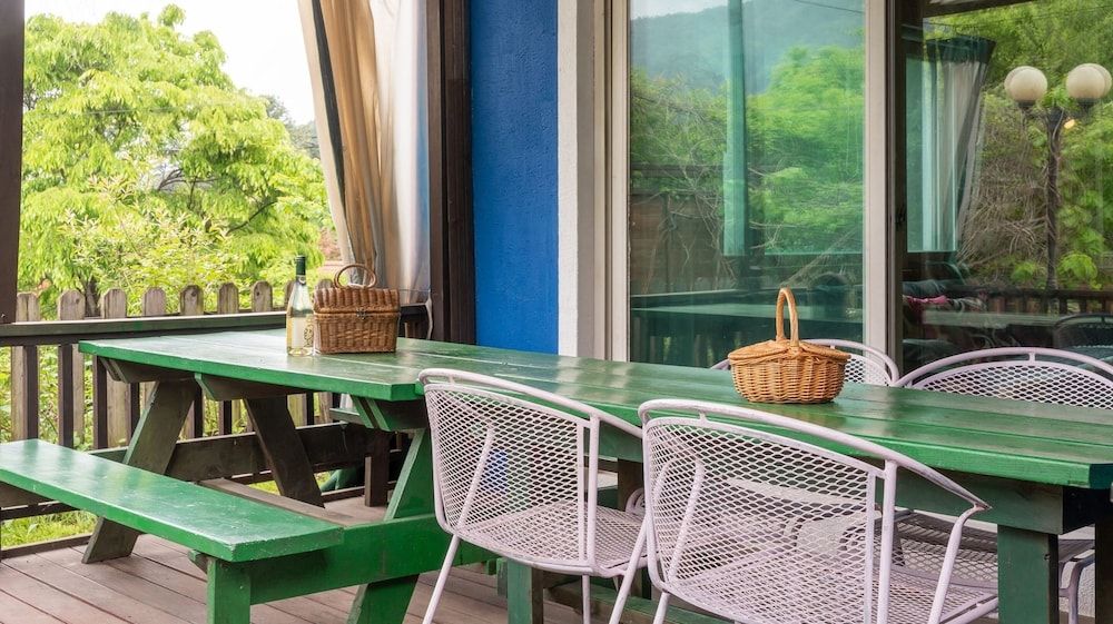 Gapyeong Windmill Pension Basic Room, 4 Bedrooms (Brown (Group Building)) 5