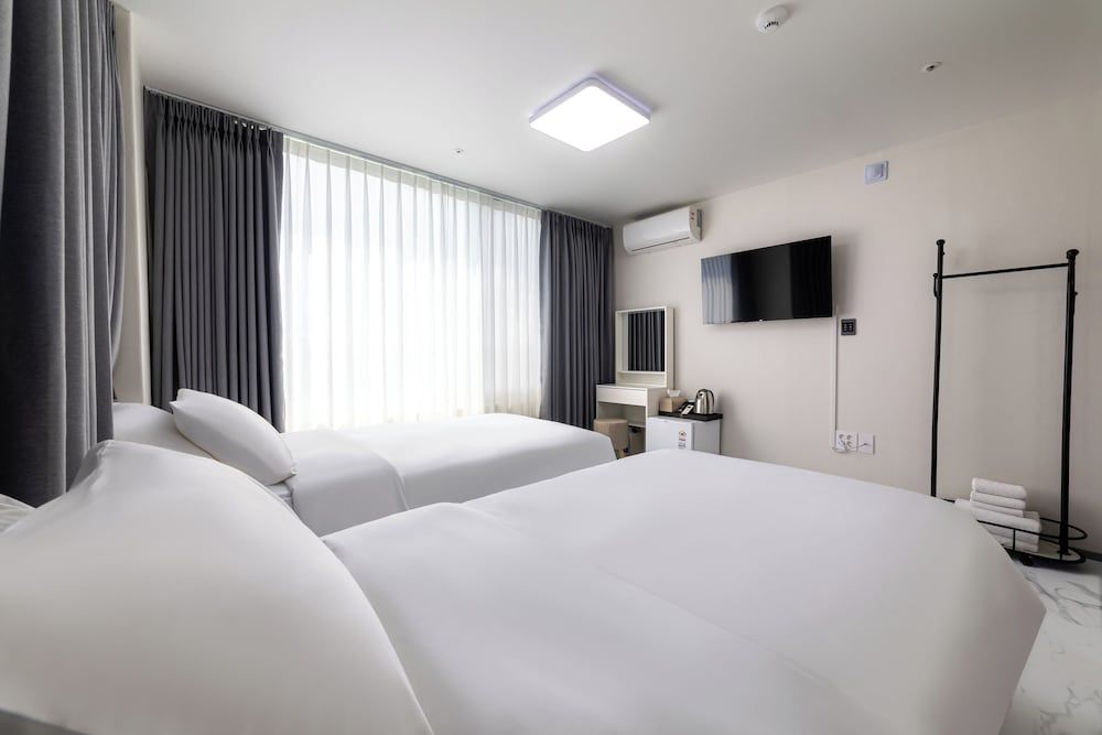 MJ HOTEL JONGNO Standard Twin Room 5
