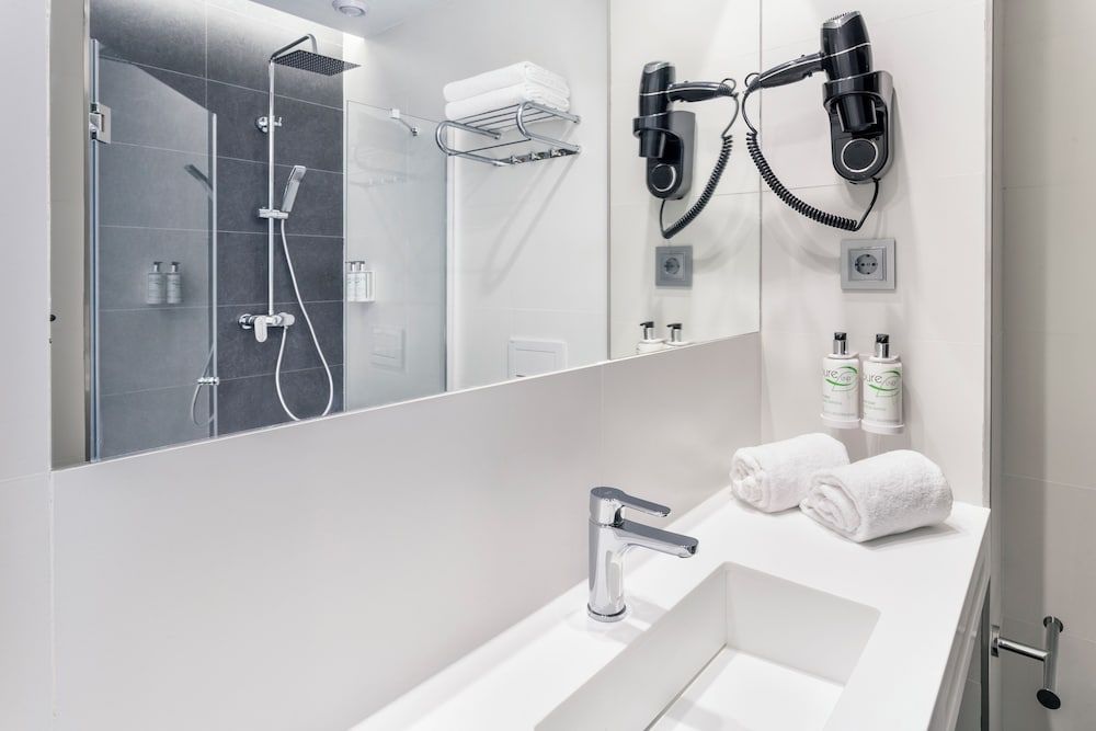 B&B Hotel Murcia Twin Room 4