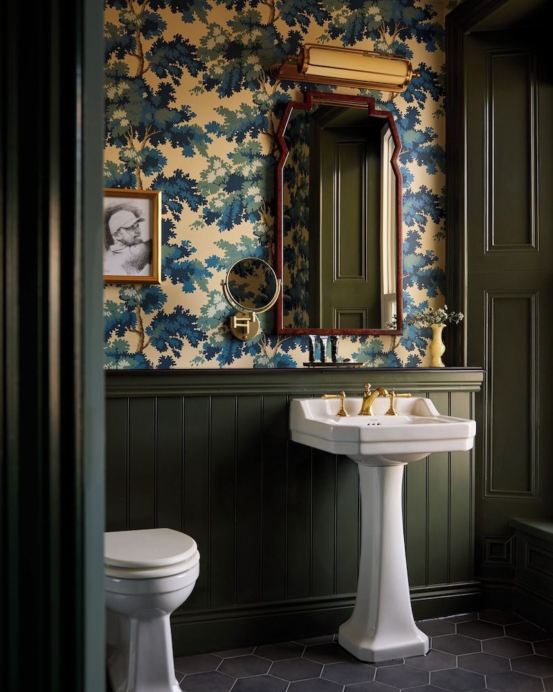 Portrush Adelphi Standard Room, 1 King Bed 6