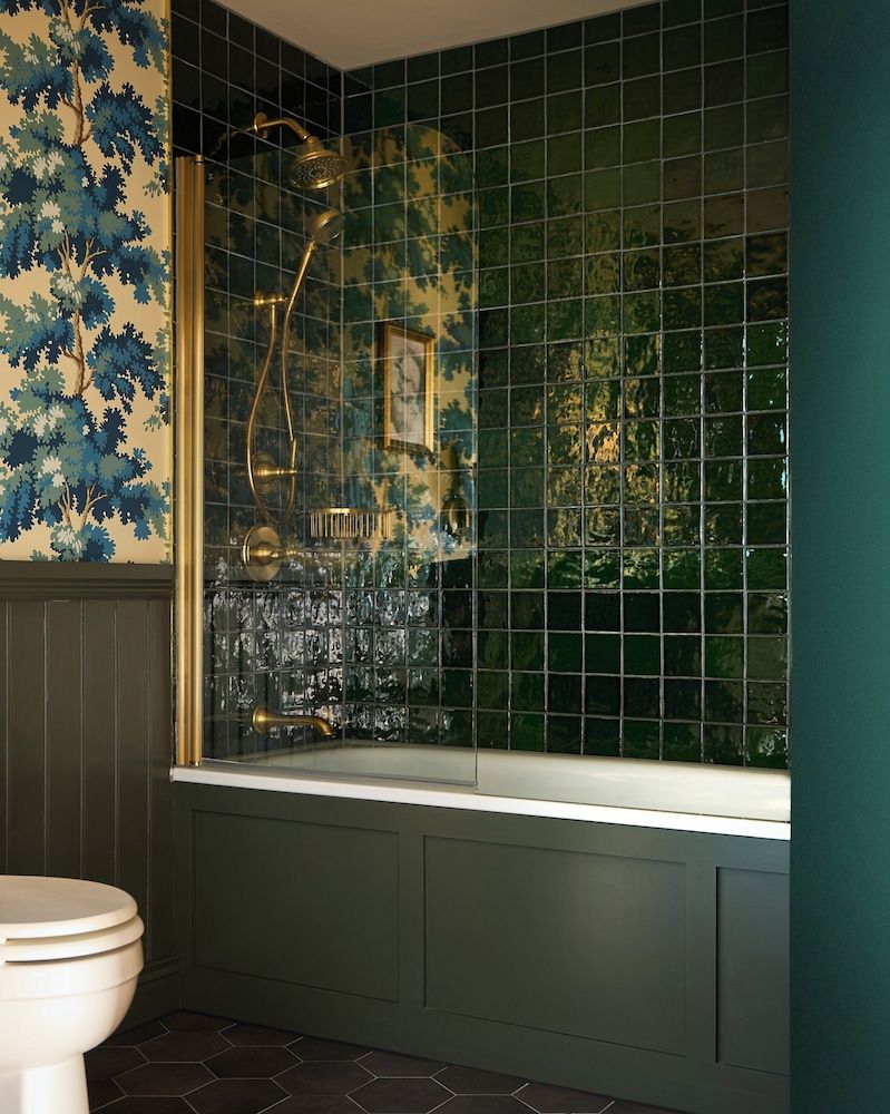 Portrush Adelphi Standard Room, 1 King Bed 5