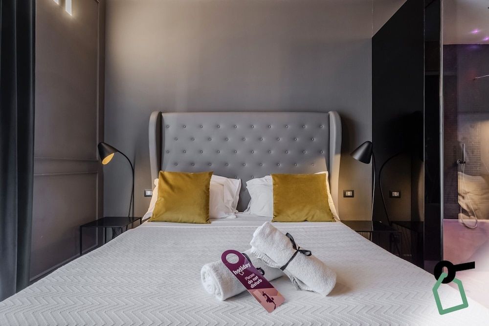 Hotiday Palermo Palco Noir Deluxe Double Room 4
