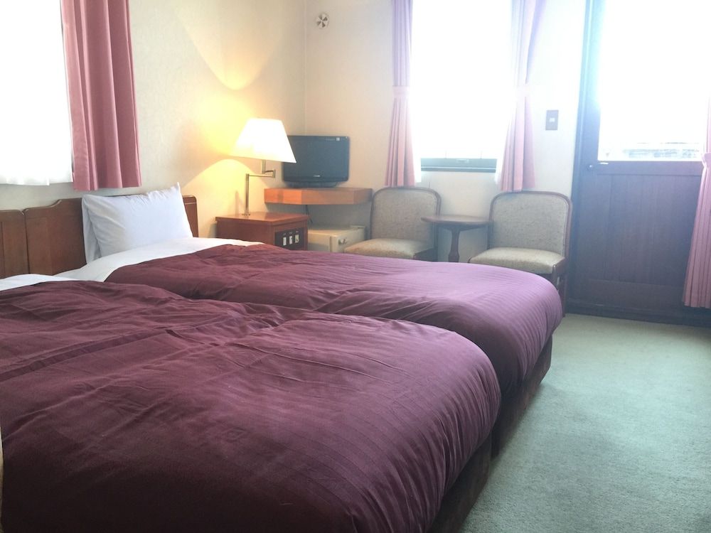 Twin Room, Lake View