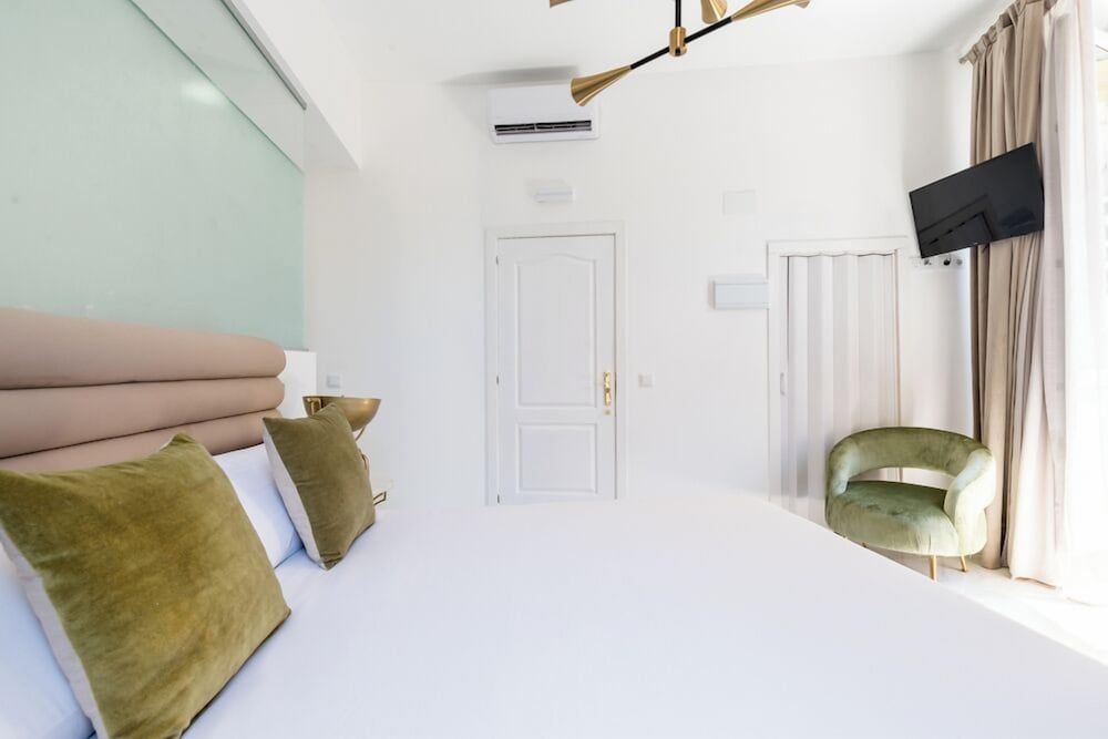 Hostal Roomsole Double or Twin Room 26