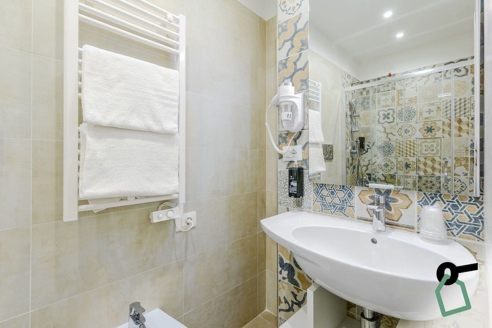 Hotiday Room Collection - Rapallo Economy Double Room 8