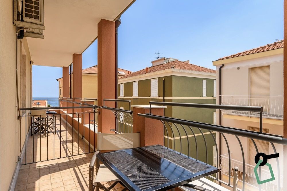 Hotiday Room Collection - Alassio Centro Superior Quadruple Room 7