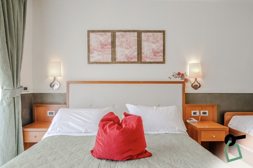 Hotiday Room Collection - Alassio Centro Superior Double Room, Sea View 3