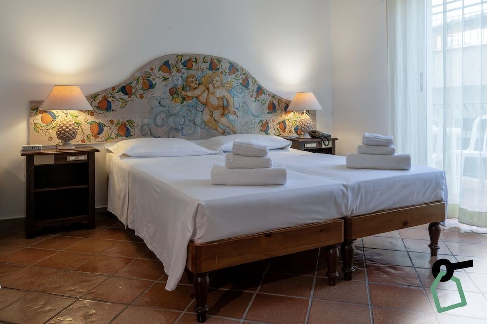 Hotiday Taormina Mare Double Room, Balcony 4