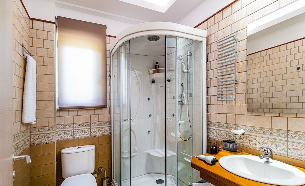 Atrium Vinea Suite, 1 Bedroom, Balcony 4