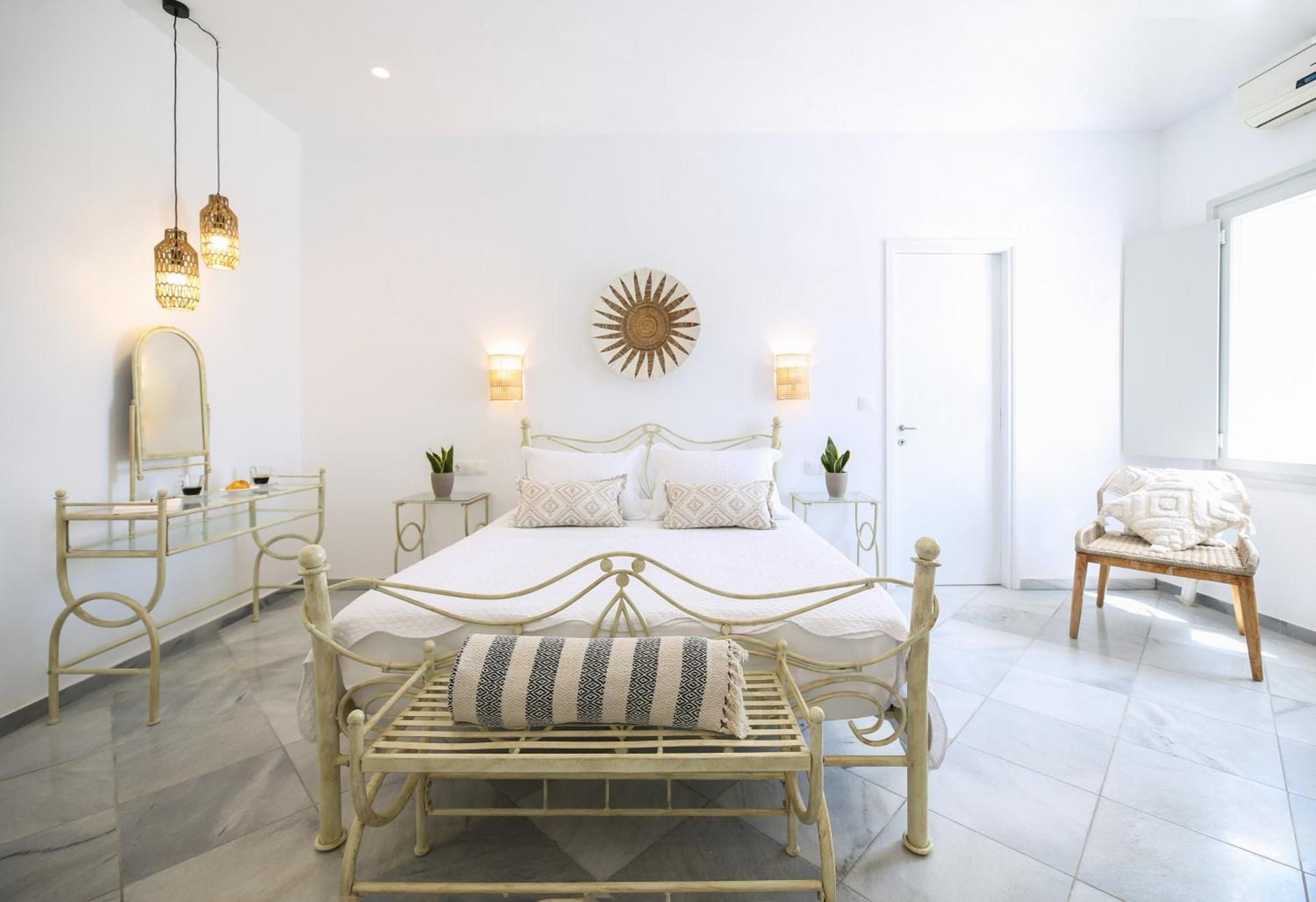 Deluxe Suite with Sea View