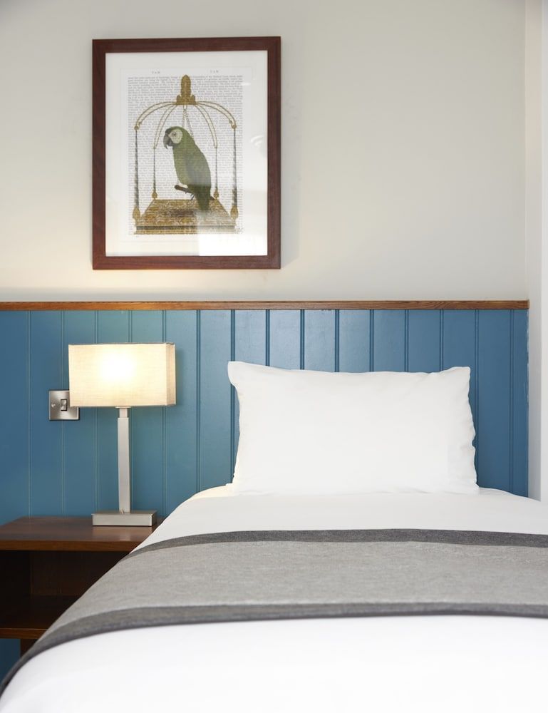 Highwayman Hotel Single Room 3
