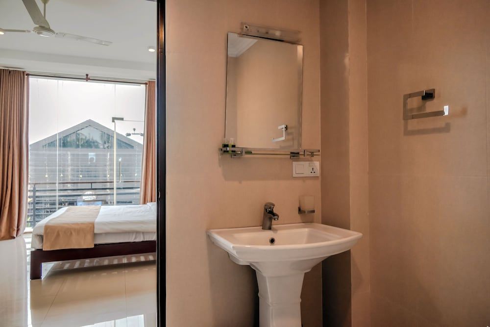 Beverly Beach - Negambo Superior Room, 1 Double Bed, Non Smoking 5